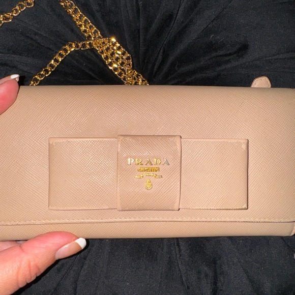 Authentic Prada Saffiano Bow wallet on a chain - Picture 2 of 6